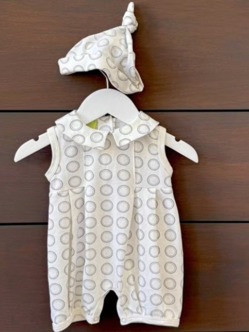Kissy Kissy Baby Outfit with Matching Hat 0-3 month